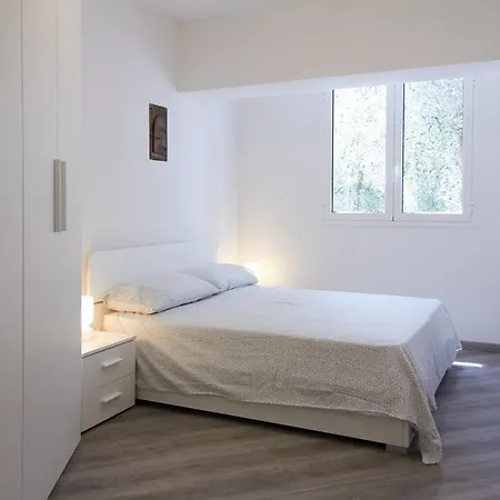Melograno Finalborgo Διαμέρισμα *
